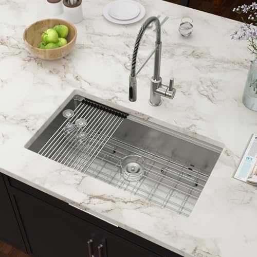 32 Inch Undermount Kitchen Sink Workstation with Accessories - Image 3